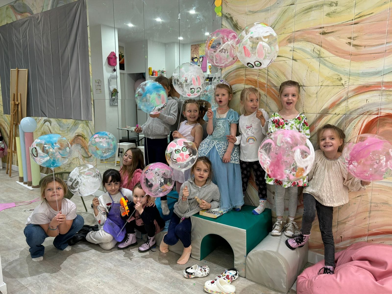 kids-art-workshop-summer-camp-estepona